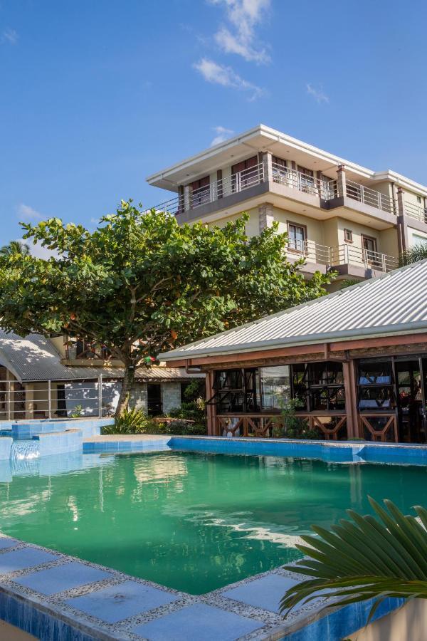 Rawis Resort Hotel And Restaurant Borongan Extérieur photo